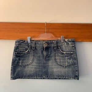 Super cute Y2k mini denim skirt